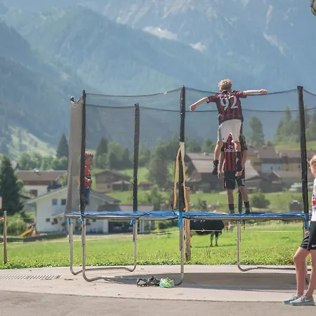 Stockhambauer شقة